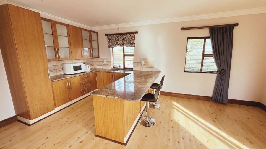 4 Bedroom Property for Sale in Grootbrakhoogte Western Cape